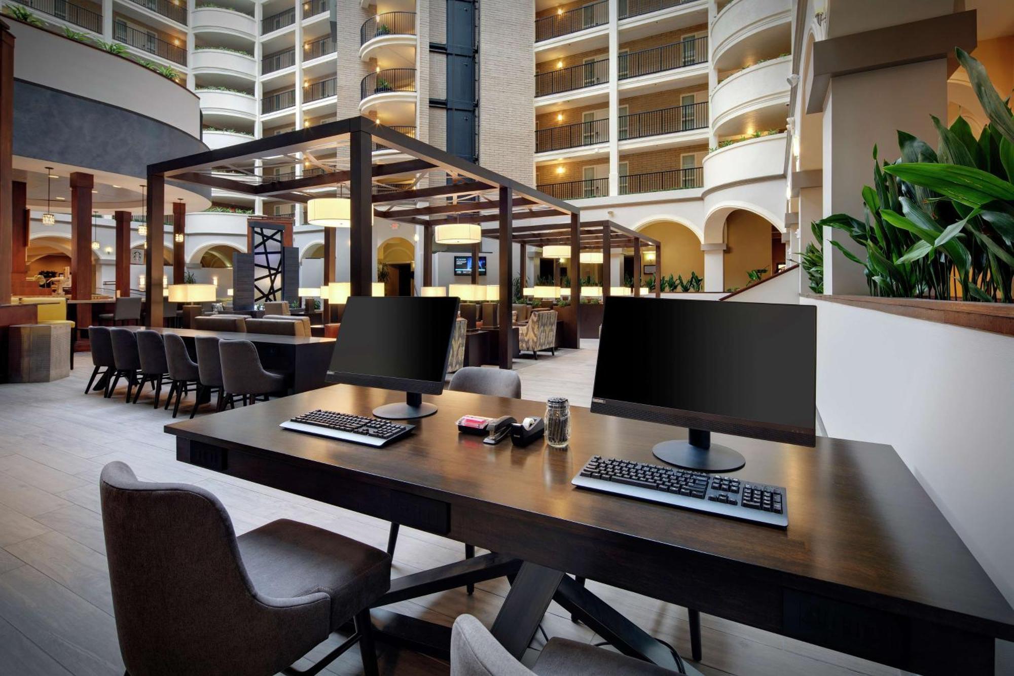 Embassy Suites Dallas - Park Central Area Екстер'єр фото