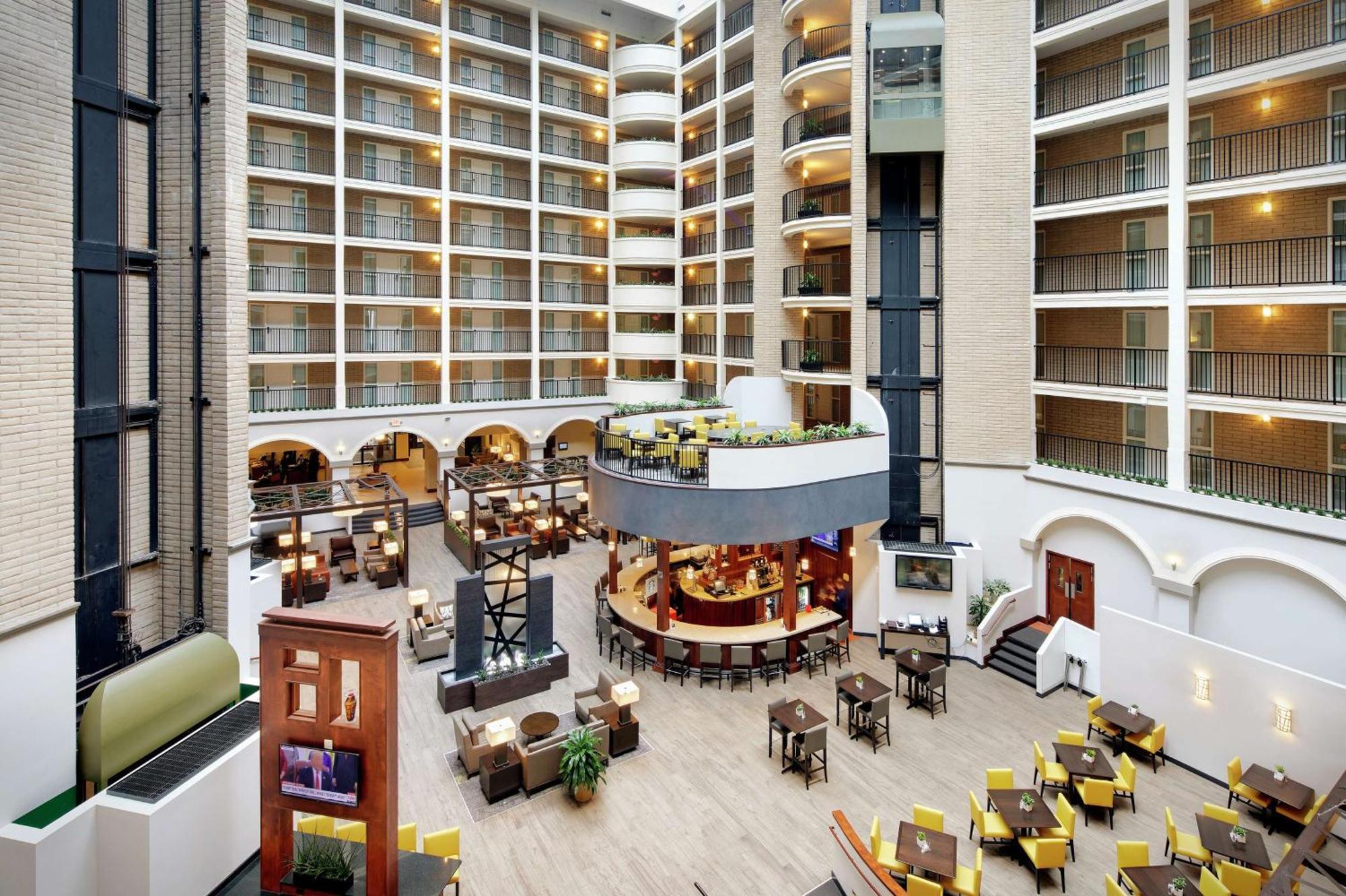 Embassy Suites Dallas - Park Central Area Екстер'єр фото