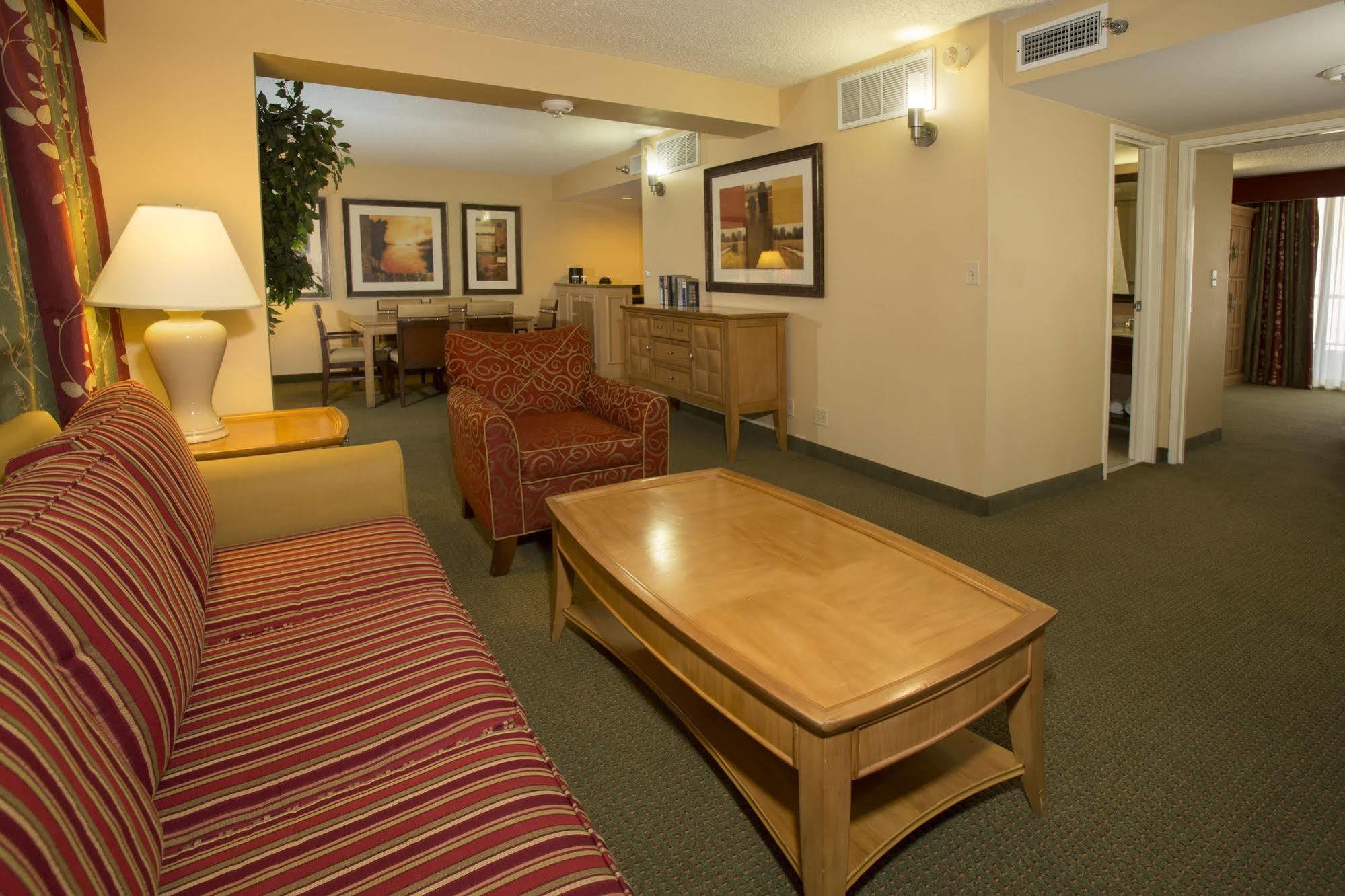 Embassy Suites Dallas - Park Central Area Номер фото