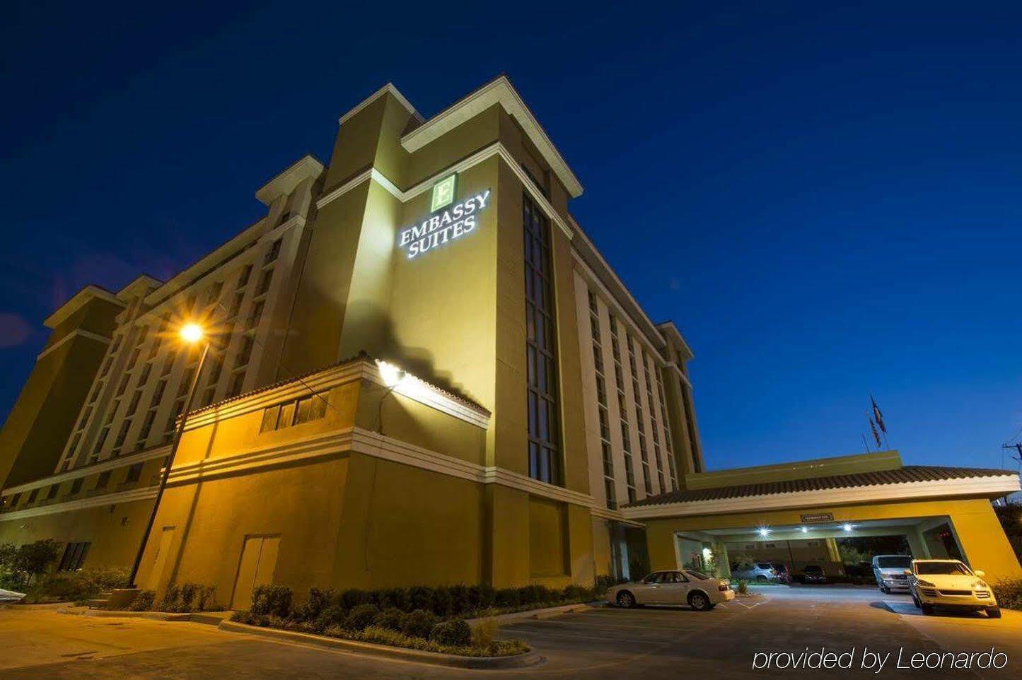 Embassy Suites Dallas - Park Central Area Екстер'єр фото